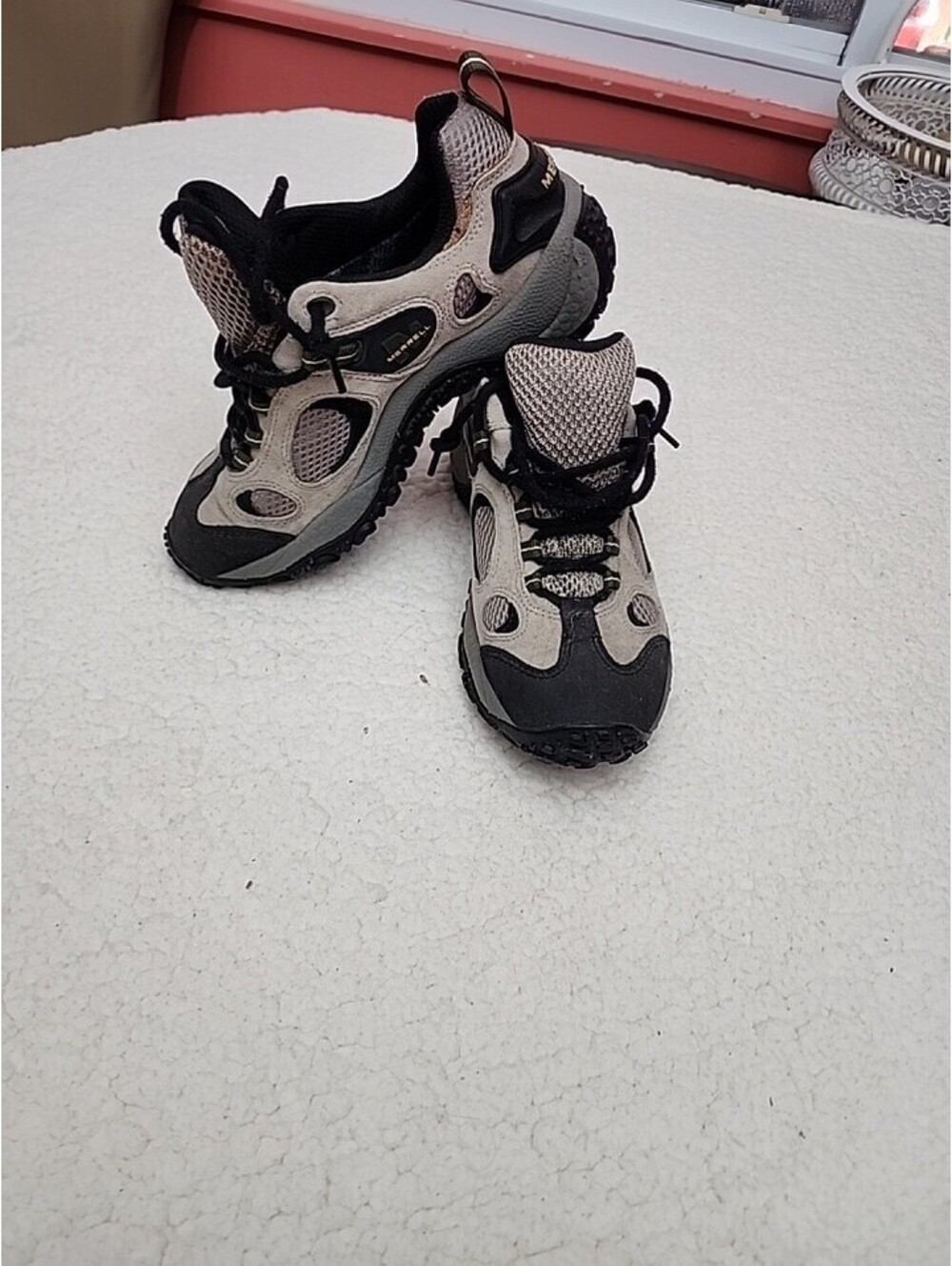 Merrell  Women’s Size 8.5  Outdoor Hiking Shoes